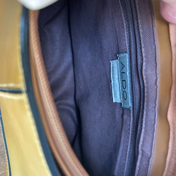 Aldo faux leather structured shoulder bag, single handle w/contrasting accents. - Picture 9 of 10